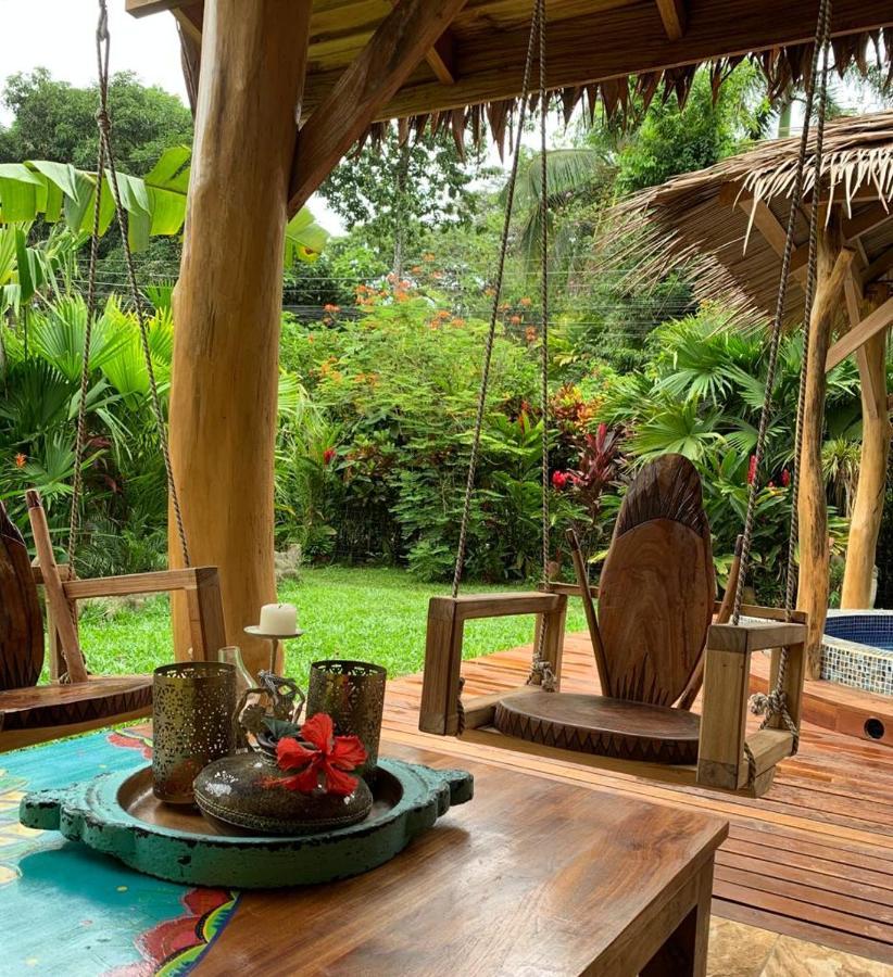 Casa Mambo Bed and Breakfast Cahuita Exteriör bild
